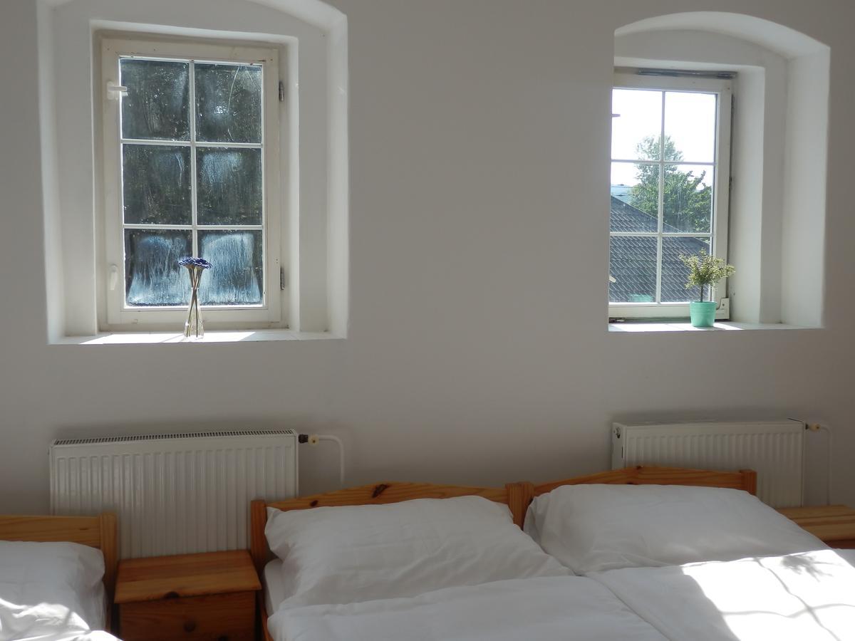Rodinné vinařství Mikulenkovi Velke Zernoseky Exterior foto